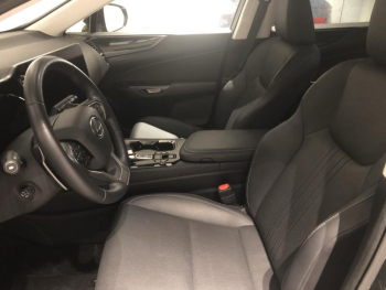 Photo 10 du bon plan LEXUS NX 450h+ Luxe 4WD MY24 occasion à 48980 €