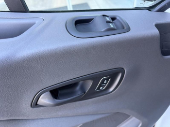 Photo 14 du bon plan FORD Transit CCb VUL T350 L2 2.0 EcoBlue 130ch Trend occasion à 37990 €