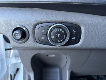 Photo 16 du bon plan FORD Transit CCb VUL T350 L2 2.0 EcoBlue 130ch Trend occasion à 37990 €