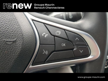 Photo 15 du bon plan RENAULT Clio 1.6 E-Tech hybride 140ch Intens -21N occasion à 16490 €