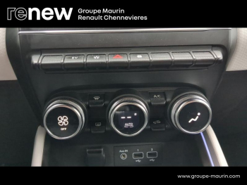 Photo 16 du bon plan RENAULT Clio 1.6 E-Tech hybride 140ch Intens -21N occasion à 16490 €