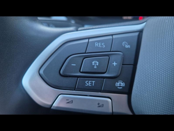 Photo 18 du bon plan VOLKSWAGEN T-Roc 2.0 TDI 116ch Life Business occasion à 22890 €