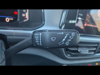 Photo 20 du bon plan VOLKSWAGEN T-Roc 2.0 TDI 116ch Life Business occasion à 22890 €