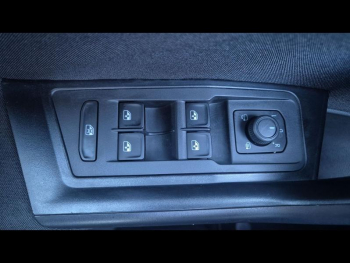 Photo 21 du bon plan VOLKSWAGEN T-Roc 2.0 TDI 116ch Life Business occasion à 22890 €