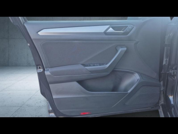 Photo 25 du bon plan VOLKSWAGEN T-Roc 2.0 TDI 116ch Life Business occasion à 22890 €