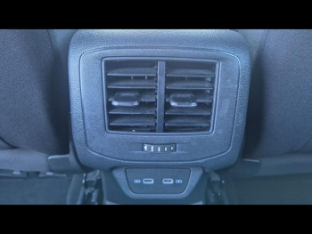 Photo 27 du bon plan VOLKSWAGEN T-Roc 2.0 TDI 116ch Life Business occasion à 22890 €