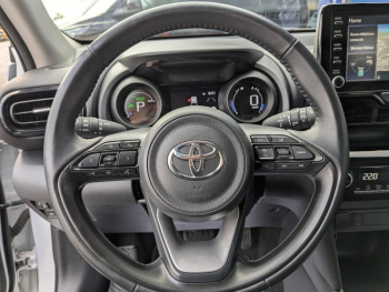 Photo 10 du bon plan TOYOTA Yaris Cross 116h Dynamic Business + Programme Beyond Zero Academy MY22 occasion à 22490 €