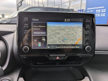 Photo 11 du bon plan TOYOTA Yaris Cross 116h Dynamic Business + Programme Beyond Zero Academy MY22 occasion à 22490 €