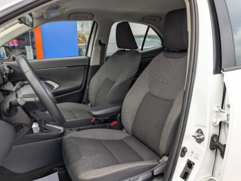 Photo 15 du bon plan TOYOTA Yaris Cross 116h Dynamic Business + Programme Beyond Zero Academy MY22 occasion à 22490 €