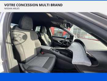 Photo 11 du bon plan PEUGEOT 3008 1.2 Hybrid 136ch Allure e-DCS6 occasion à 27900 €