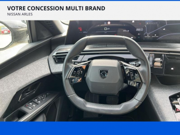 Photo 16 du bon plan PEUGEOT 3008 1.2 Hybrid 136ch Allure e-DCS6 occasion à 27900 €