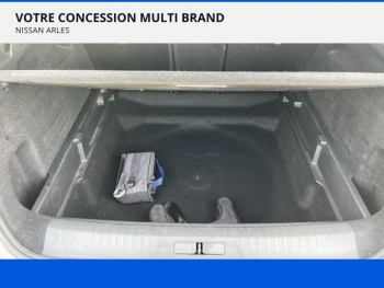 Photo 29 du bon plan PEUGEOT 3008 1.2 Hybrid 136ch Allure e-DCS6 occasion à 27900 €