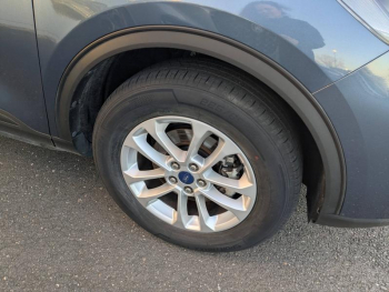 Photo 26 du bon plan FORD Kuga 2.5 Duratec 190ch FHEV E85 Titanium BVA occasion à 22490 €