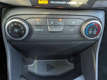 Photo 13 du bon plan FORD Fiesta 1.0 Flexifuel 95ch Cool & Connect 5p occasion à 15490 €