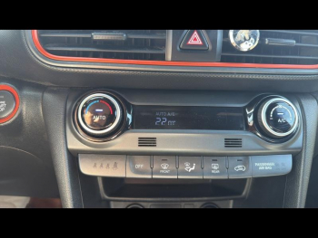 Photo 11 du bon plan HYUNDAI Kona 1.6 CRDi 136ch Executive 4WD DCT-7 Euro6d-T EVAP occasion à 13990 €