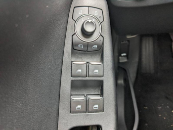 Photo 18 du bon plan FORD Puma 1.0 Essence/Flexifuel 125ch S&S mHEV Titanium occasion à 16180 €