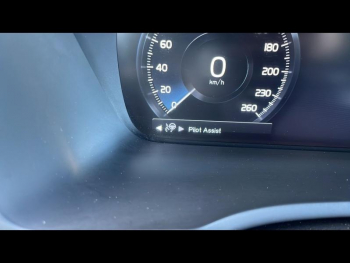 Photo 34 du bon plan VOLVO XC90 D5 AdBlue AWD 235ch Inscription Luxe Geartronic 7 places occasion à 33990 €
