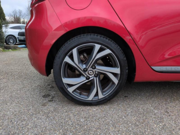 Photo 12 du bon plan RENAULT Clio 1.6 E-Tech hybride 140ch RS Line -21N occasion à 14900 €