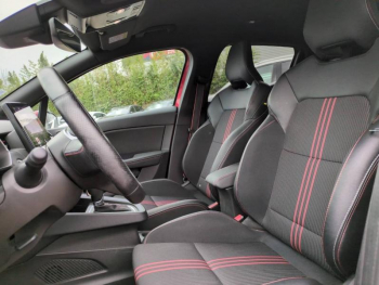 Photo 16 du bon plan RENAULT Clio 1.6 E-Tech hybride 140ch RS Line -21N occasion à 14900 €