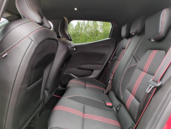 Photo 17 du bon plan RENAULT Clio 1.6 E-Tech hybride 140ch RS Line -21N occasion à 14900 €