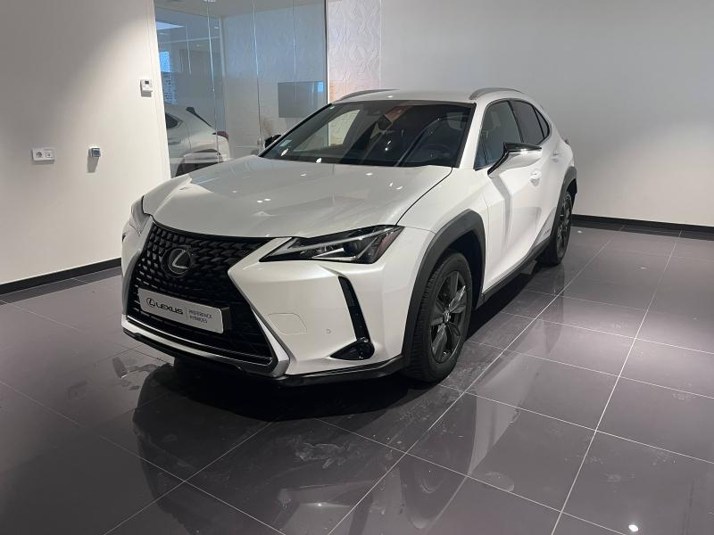Bon plan LEXUS UX 250h 2WD Luxe Plus MY21 occasion à 24990 €