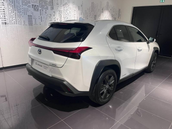 Photo 2 du bon plan LEXUS UX 250h 2WD Luxe Plus MY21 occasion à 24990 €