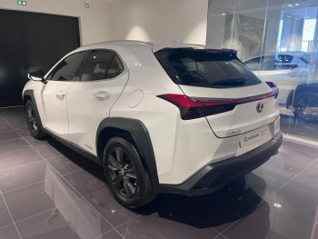 Photo 4 du bon plan LEXUS UX 250h 2WD Luxe Plus MY21 occasion à 24990 €