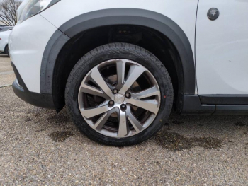 Photo 9 du bon plan PEUGEOT 2008 1.2 PureTech 130ch E6.c Allure S&S occasion à 7990 €