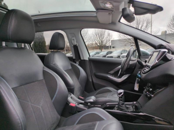 Photo 14 du bon plan PEUGEOT 2008 1.2 PureTech 130ch E6.c Allure S&S occasion à 7990 €