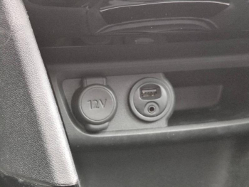 Photo 23 du bon plan PEUGEOT 2008 1.2 PureTech 130ch E6.c Allure S&S occasion à 7990 €