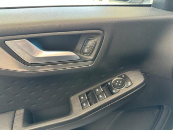 Photo 19 du bon plan FORD Kuga 2.0 EcoBlue 150ch mHEV Titanium occasion à 18460 €