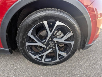 Photo 9 du bon plan TOYOTA C-HR 184h Collection 2WD E-CVT MY20 occasion à 21950 €
