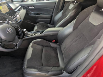 Photo 10 du bon plan TOYOTA C-HR 184h Collection 2WD E-CVT MY20 occasion à 21950 €