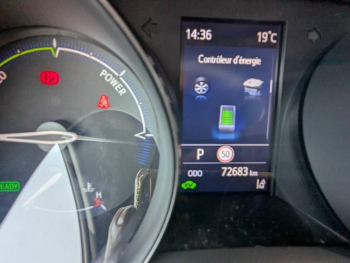 Photo 14 du bon plan TOYOTA C-HR 184h Collection 2WD E-CVT MY20 occasion à 21950 €