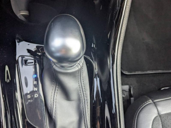 Photo 20 du bon plan TOYOTA C-HR 184h Collection 2WD E-CVT MY20 occasion à 21950 €