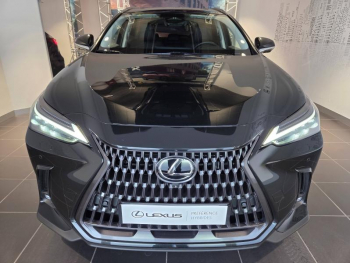 Photo 2 du bon plan LEXUS NX 450h+ Luxe 4WD occasion à 48990 €
