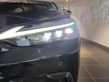 Photo 4 du bon plan LEXUS NX 450h+ Luxe 4WD occasion à 48990 €