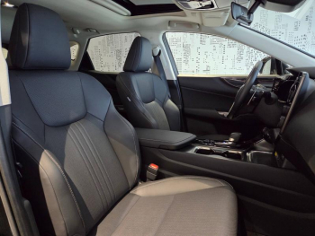 Photo 14 du bon plan LEXUS NX 450h+ Luxe 4WD occasion à 48990 €