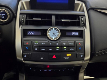 Photo 7 du bon plan LEXUS NX 300h 4WD Pack Business occasion à 23490 €