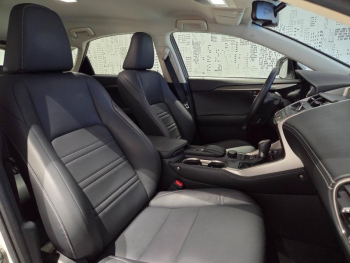 Photo 12 du bon plan LEXUS NX 300h 4WD Pack Business occasion à 23490 €