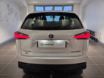 Photo 15 du bon plan LEXUS NX 300h 4WD Pack Business occasion à 23490 €