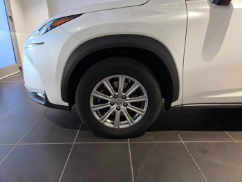 Photo 20 du bon plan LEXUS NX 300h 4WD Pack Business occasion à 23490 €