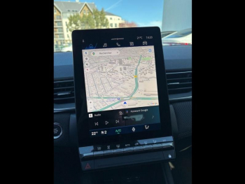 Photo 27 du bon plan RENAULT SYMBIOZ 1.6 E-Tech full hybrid 145ch esprit Alpine occasion à 31999 €