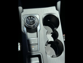 Photo 22 du bon plan FORD Kuga 2.5 Duratec 180ch Hybrid FlexiFuel ST-Line X Powershift occasion à 39901 €