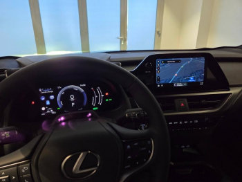Photo 4 du bon plan LEXUS UX 300h Pack MY26 occasion à 36990 €
