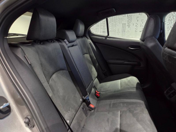 Photo 15 du bon plan LEXUS UX 300h Pack MY26 occasion à 36990 €