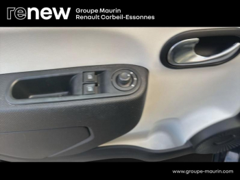 Photo 19 du bon plan RENAULT Twingo 1.0 SCe 70ch Limited Euro6c occasion à 7989 €