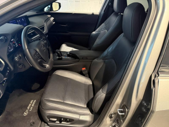 Photo 12 du bon plan LEXUS UX 300e Executive occasion à 26900 €