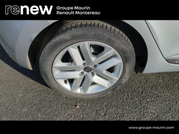 Photo 17 du bon plan RENAULT Clio Auto-Ecole Blue dCi 100 -21N occasion à 13990 €