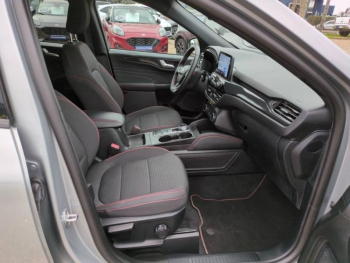 Photo 18 du bon plan FORD Kuga 2.5 Duratec 190ch FHEV E85 ST-Line BVA occasion à 25990 €